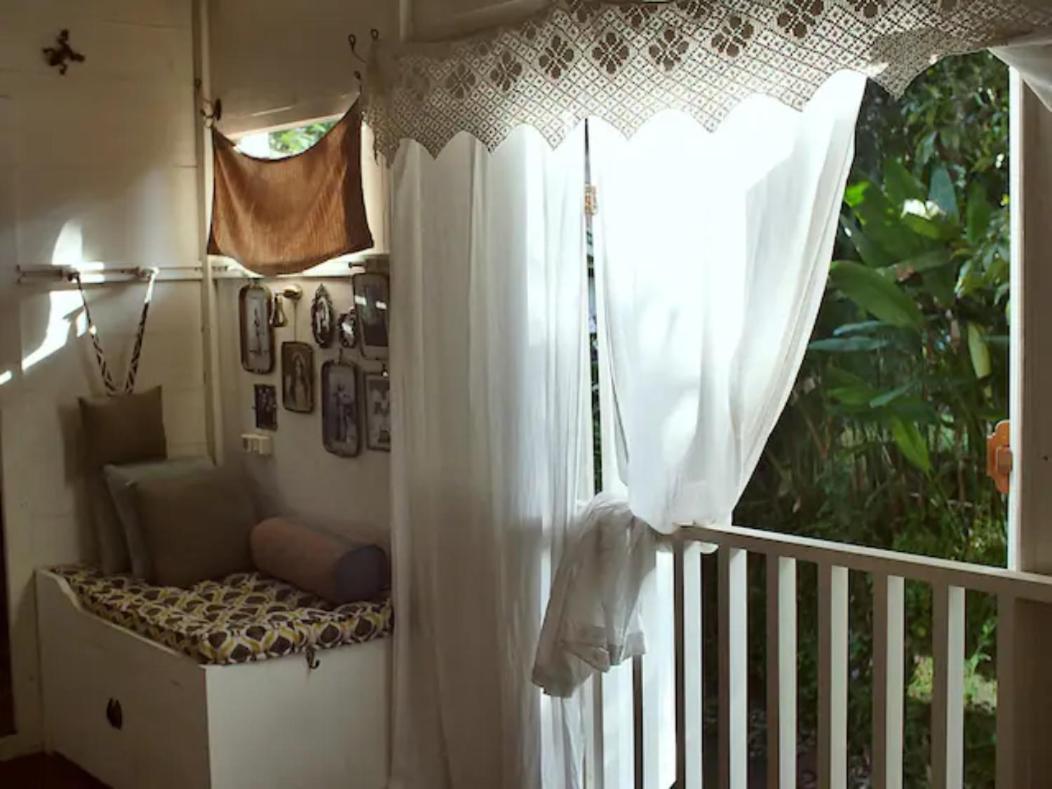 Jungleroom Lodge *